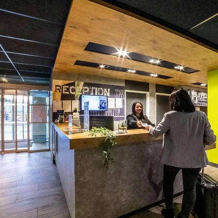 Ibis Budget Paris Clichy Mairie Екстер'єр фото