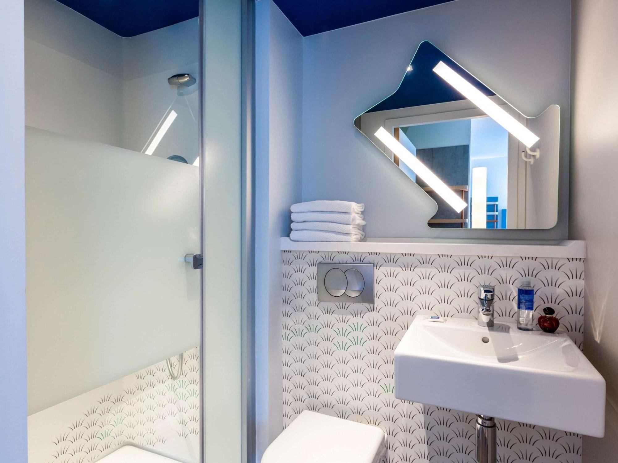 Ibis Budget Paris Clichy Mairie Екстер'єр фото